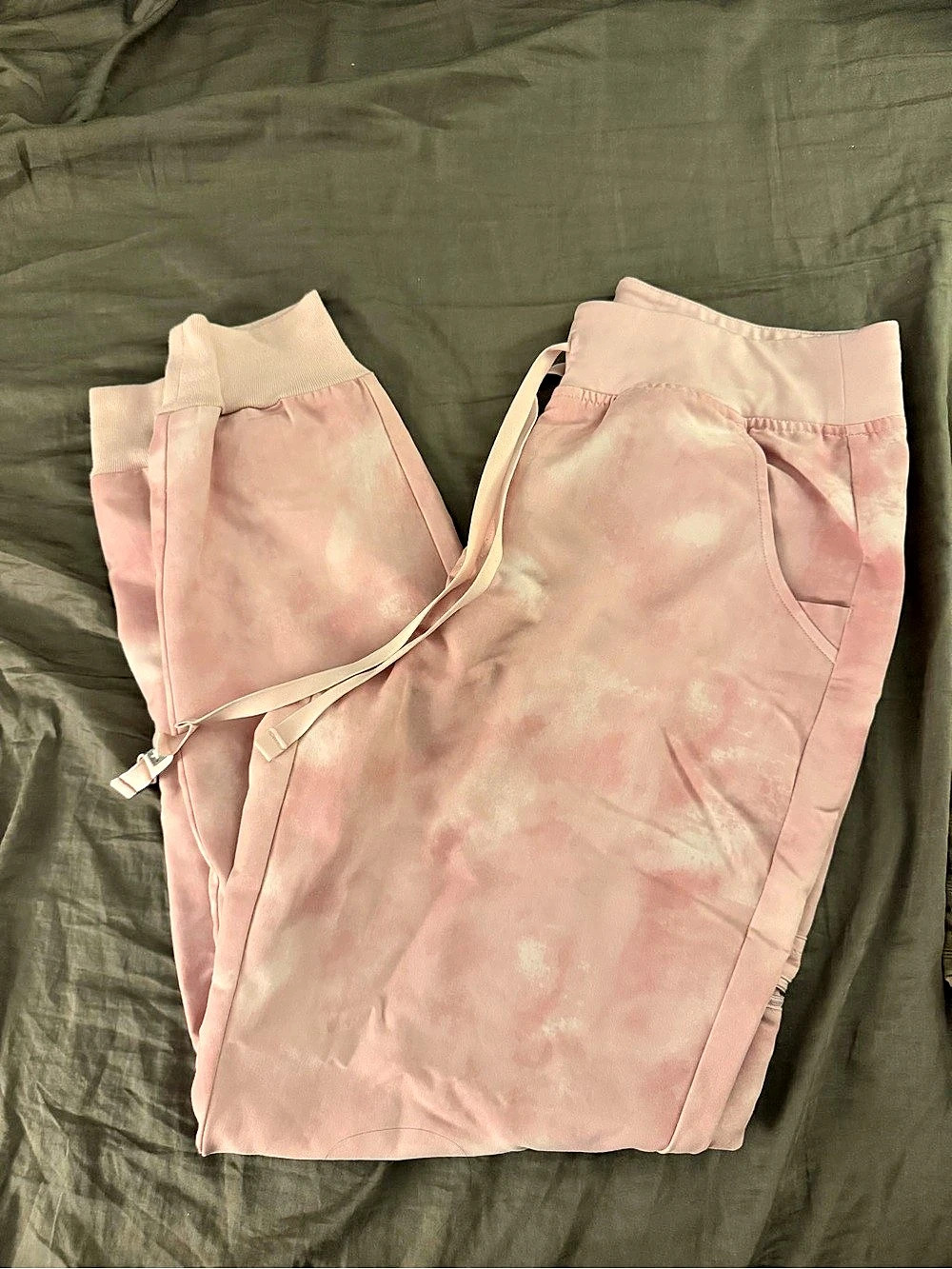 FIGS Pink Tie-Dye Zamora Joggers in Pink Size Medium // Regular Length